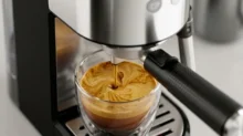 Qual cafeteira espresso tem aquecedor termoblock mais rápido?