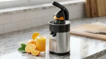 Espremedor Manual de Laranja ou Elétrico: Qual Comprar Para Quem Faz Suco Só de Manhã?