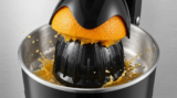 Espremedor Elétrico de Laranja Para Bar ou Restaurante: Quais Modelos Aguentam Uso Intenso Contínuo?