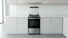 Fogão 4 Bocas Mesa de Inox Com Iluminação Interna no Forno: Esse Recurso Faz Diferença Real?