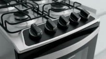 Como Funciona o Sistema de Autolimpeza em Fogão 4 Bocas Mesa de Inox e Qual a Diferença do Manual?