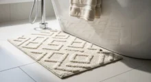 Por que usar tapetes para banheiro aumenta a segurança?